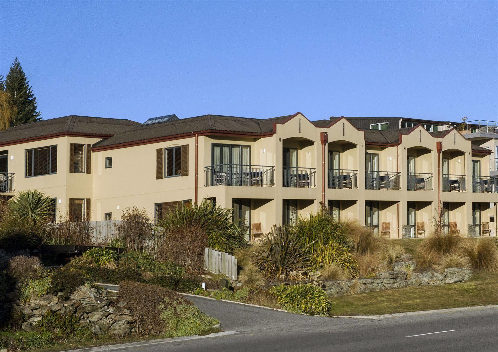 The Moorings Motel And Apartments Wanaka Ngoại thất bức ảnh